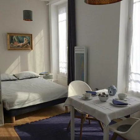 Apartment Lola *
